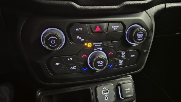 JEEP RENEGADE SPORT LX 1.8 AUT 2022
