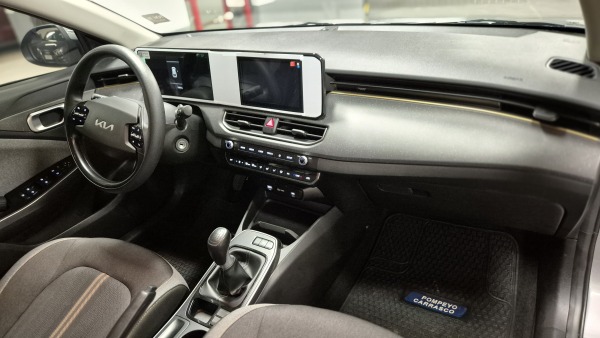 KIA K3 CROSS MPI 1.4 MT 2026