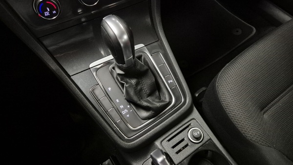 VOLKSWAGEN GOLF 1.6 AT COMFORTLINE 2019